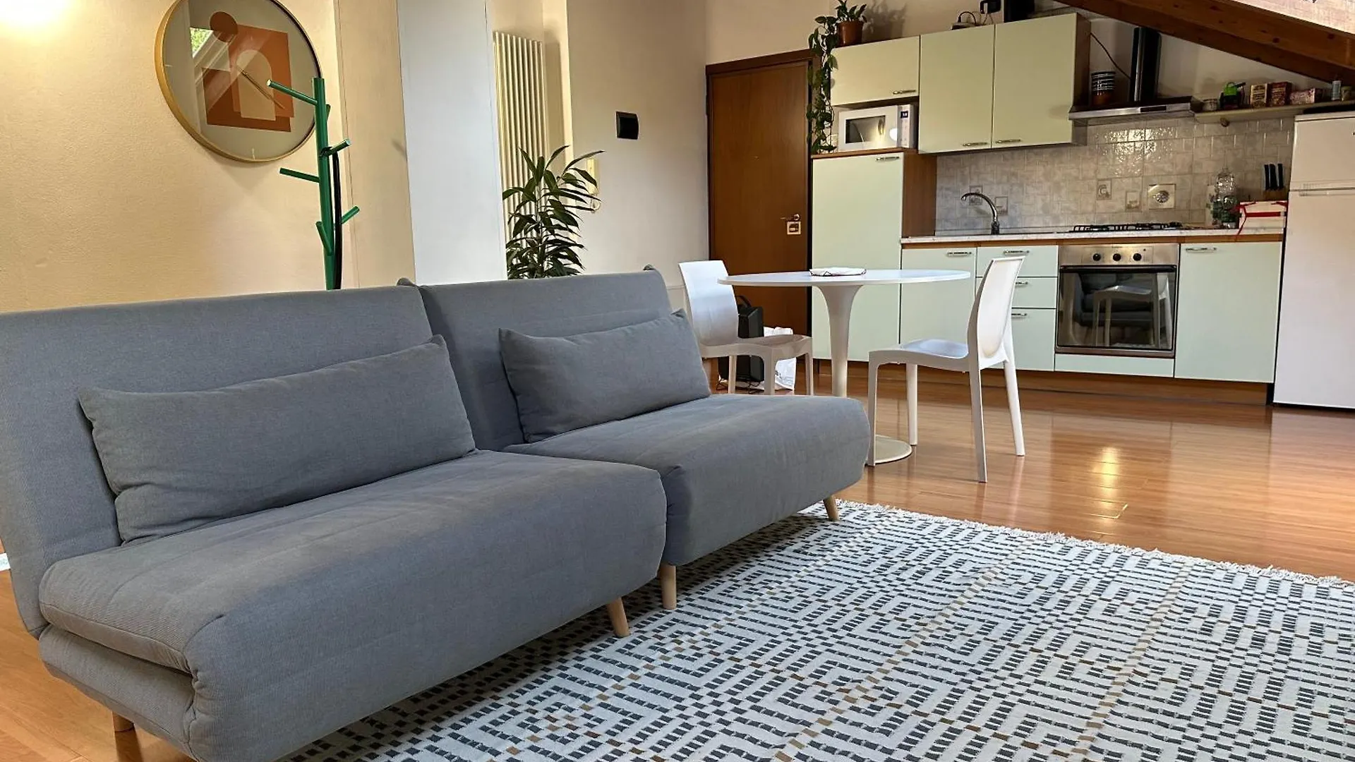 Sky Attic A Reggio Emilia Apartment